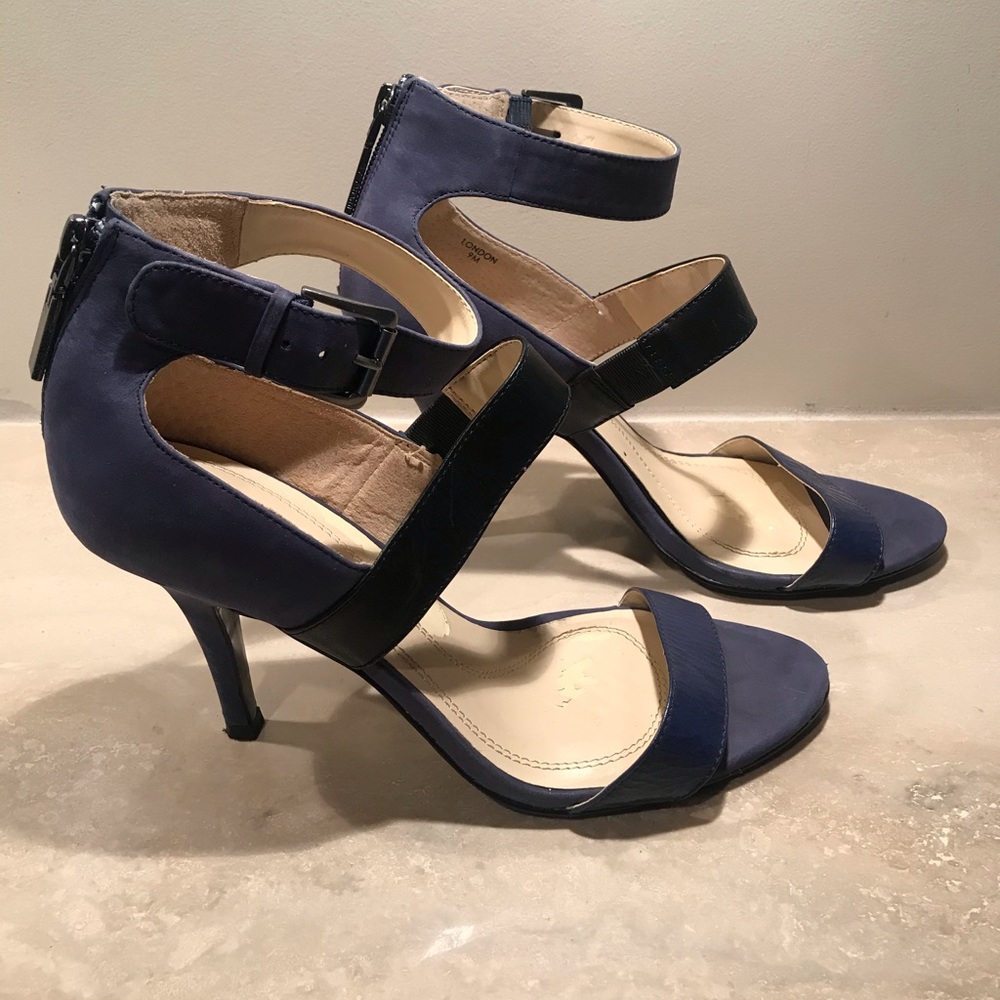 Tahari heels
